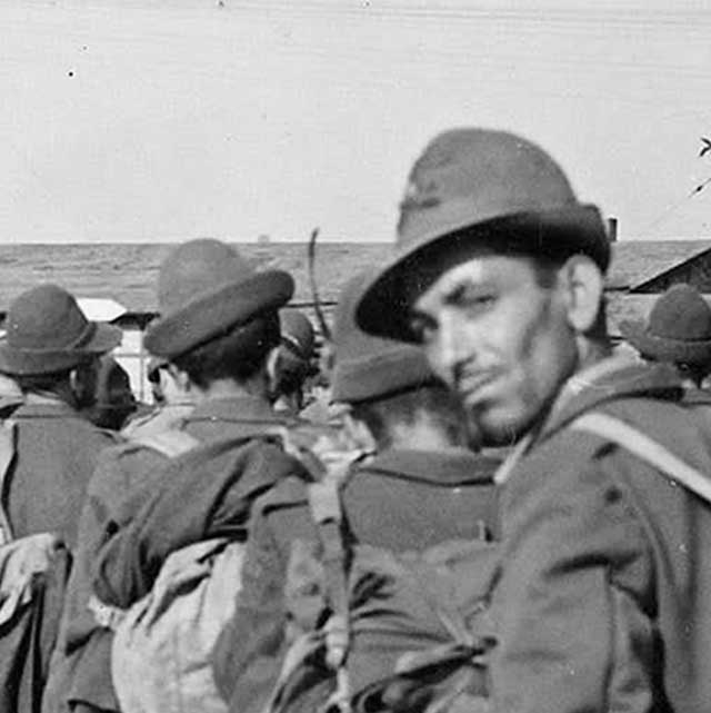 Alpini italiani sono condotti a Dachau